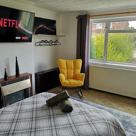 Mossbank House Luton Airport Hotel ภายนอก รูปภาพ