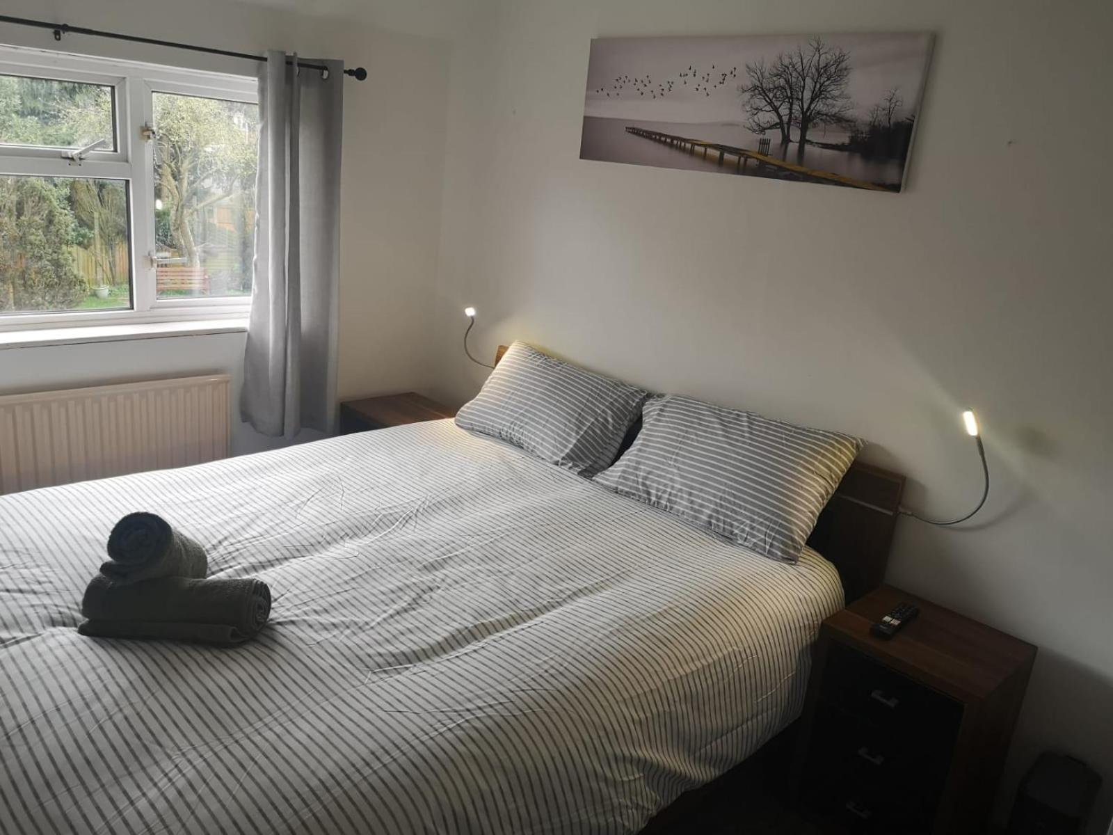 Mossbank House Luton Airport Hotel ภายนอก รูปภาพ
